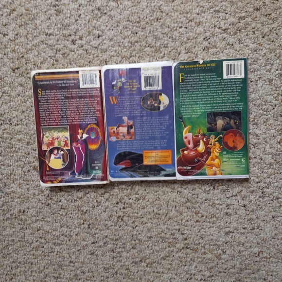 3 Walt Disney Classics on VHS. - Picture 3 of 3
